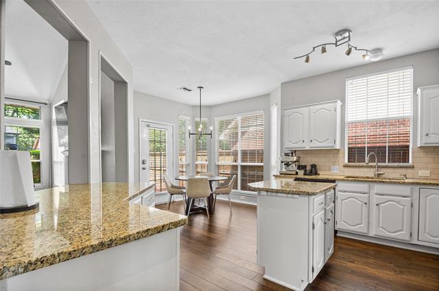 Photo - 10800 Alexandria Dr