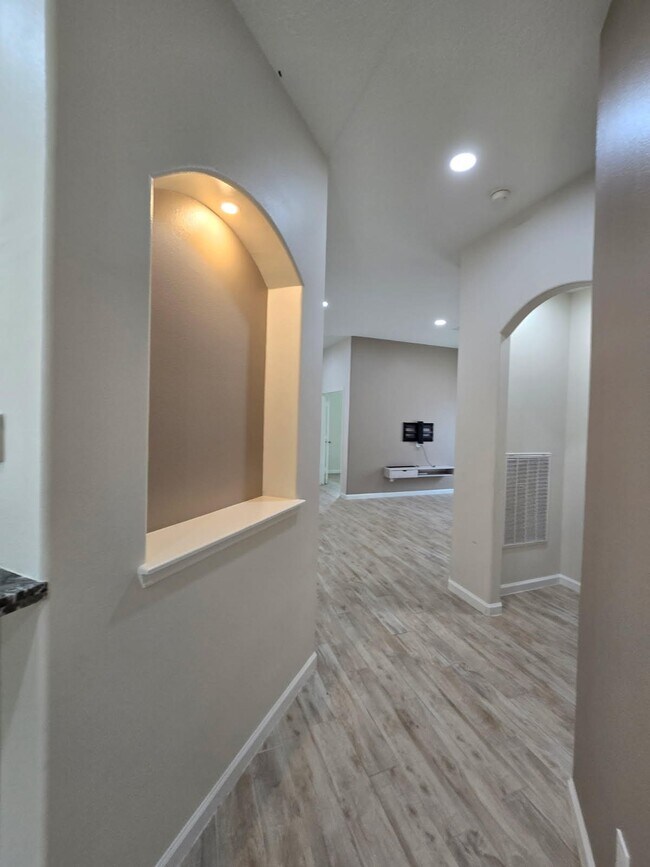 Photo - 1814 Midnight Ln