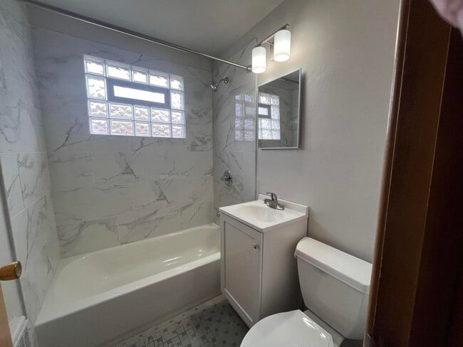 Photo - 4934 W Forest Home Ave