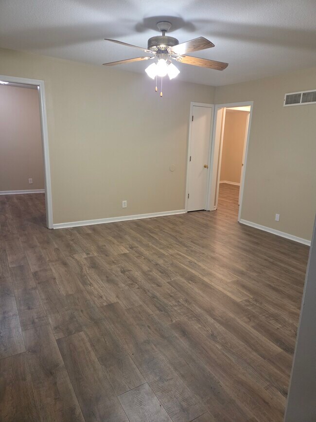 2102 Chateau Dr Unit A