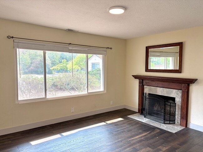 Photo - 2915 NE Fremont Dr