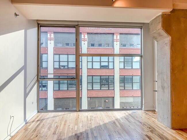 Photo - 630 N Franklin St Unidad 000510