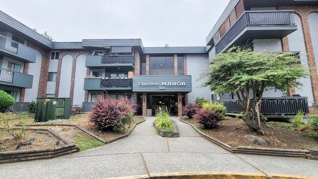 Building Photo - Charlotte Manor