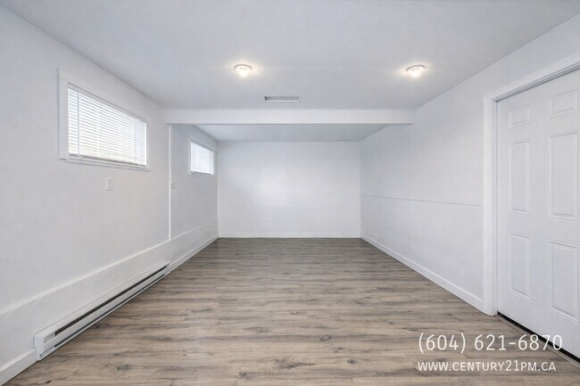 Photo - 2579 Sugarpine St