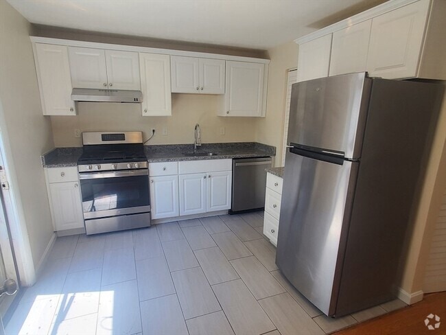 Building Photo - 174 Pine St Unit 7 Rental