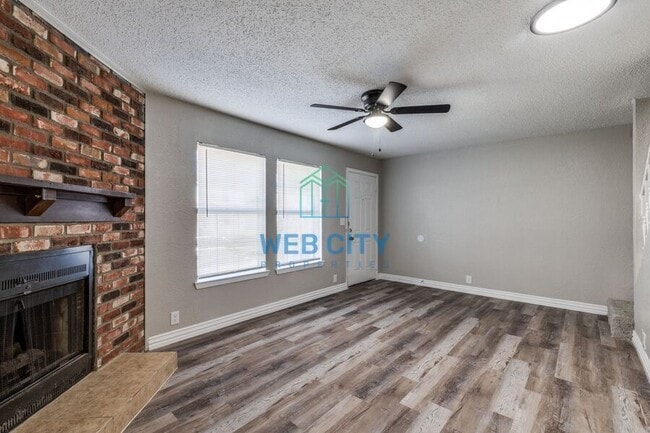 Photo - 242 Alexandria St