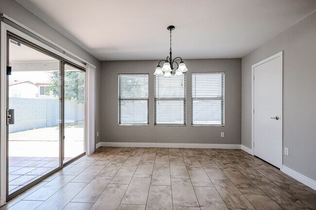 Photo - Amazing 5 bedrooms and bathrooms in one of...