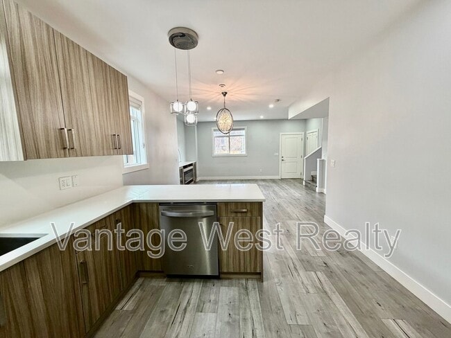 Photo - 756-756 Glenwood Ave