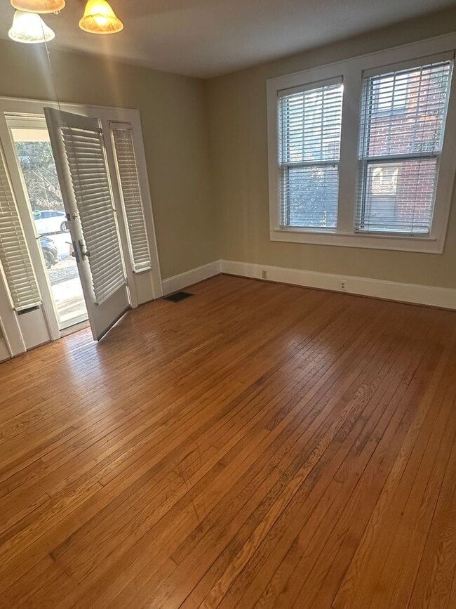 Photo - 139-141 S. Pickens Street Unit 141