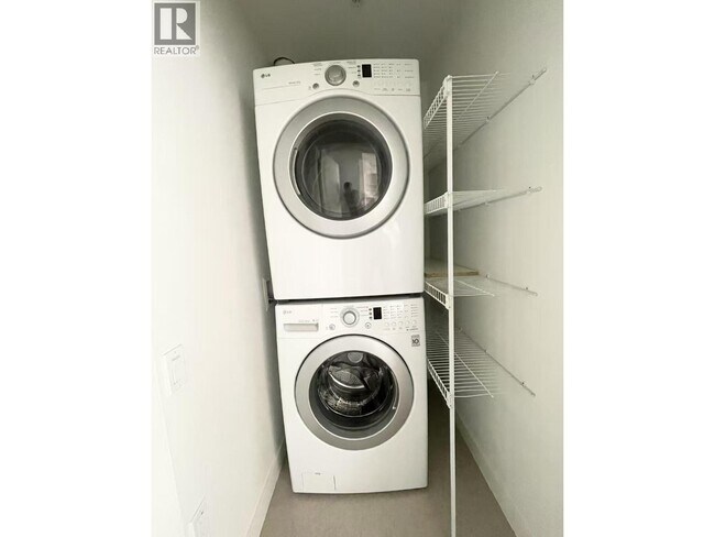 9250 University High St Unit 110