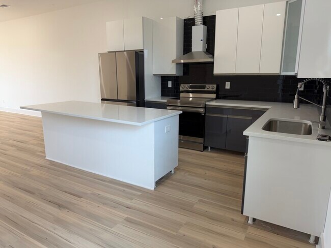 105 Hart Ln Unit E