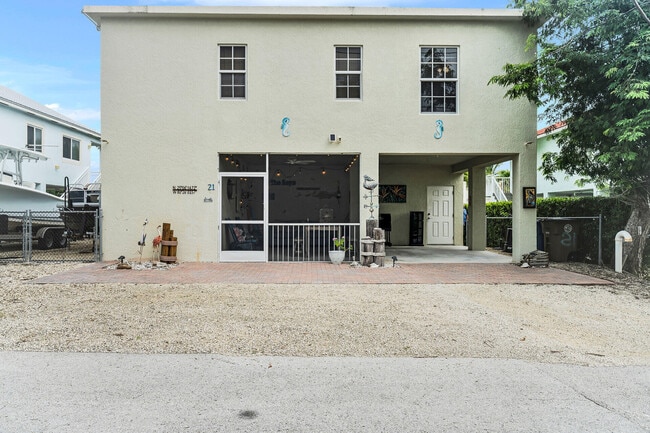 Photo - 21 Poinciana Dr