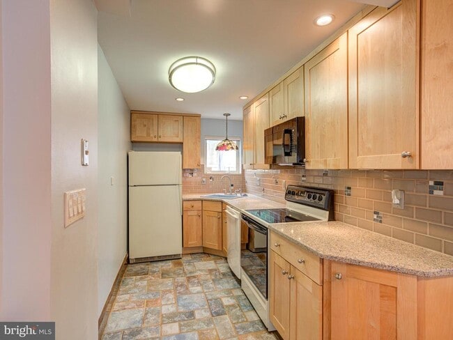 Photo - 2250 Ritter St