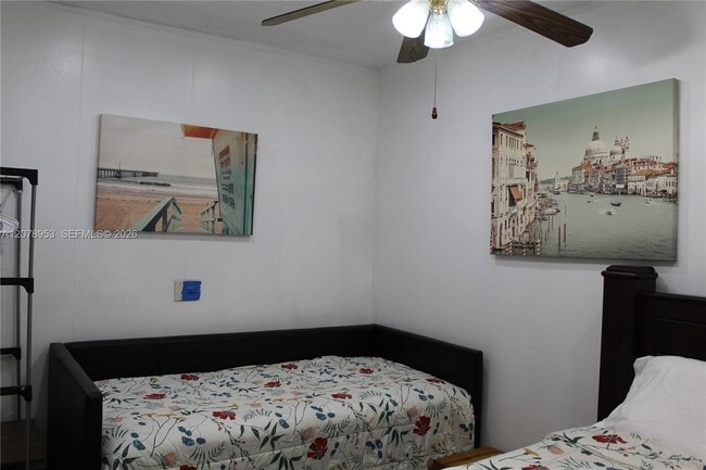 3054 NW 18th St Unit 4