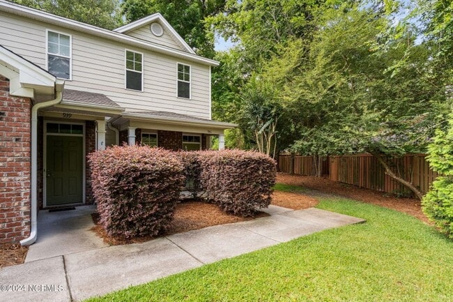 Photo - 2 Bedroom 2.5 Bathroom Townhouse in Wilmin...