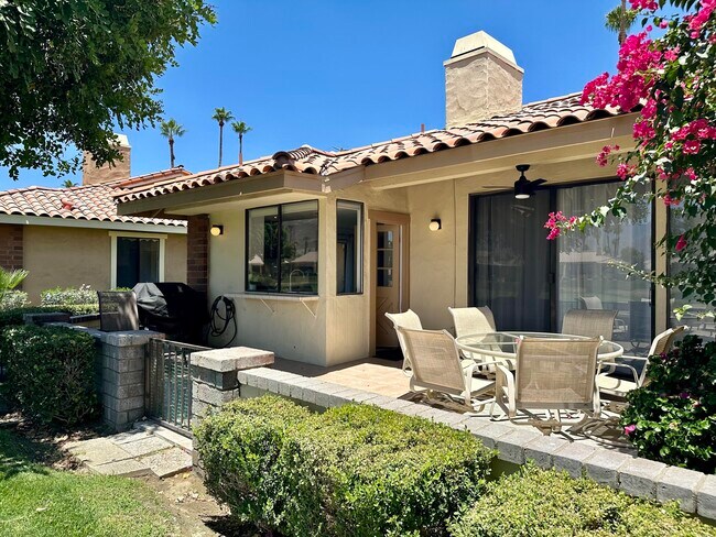 Photo - 323 San Remo St