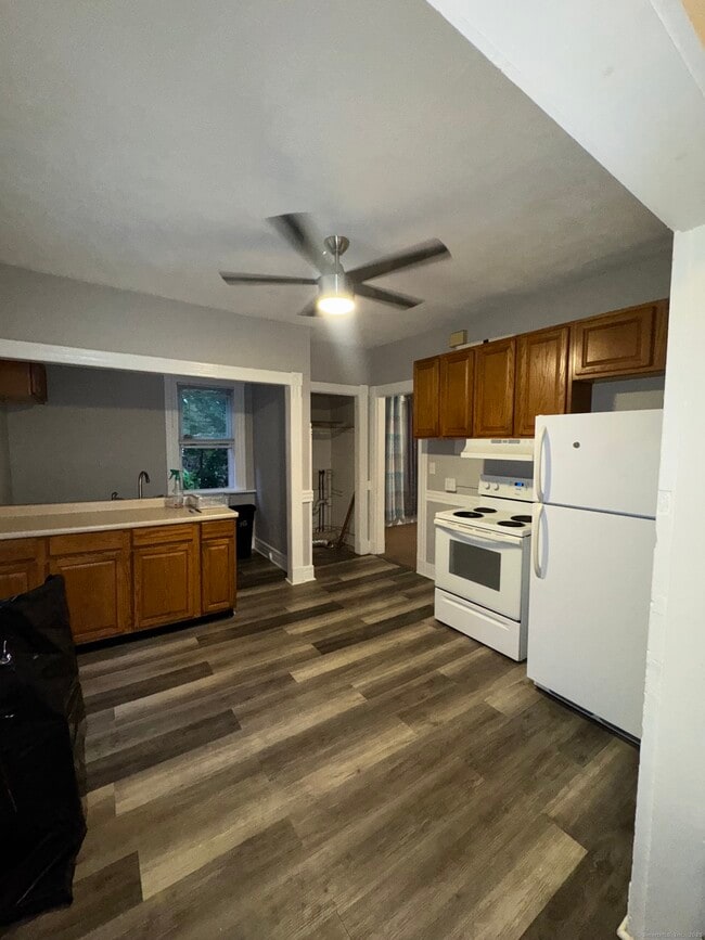 Building Photo - 17 Dayton St Unit 2 Rental