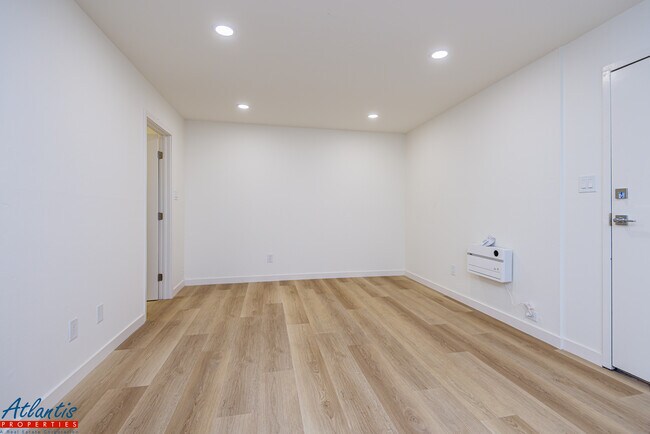 Photo - 555 S 10th St Unit 11