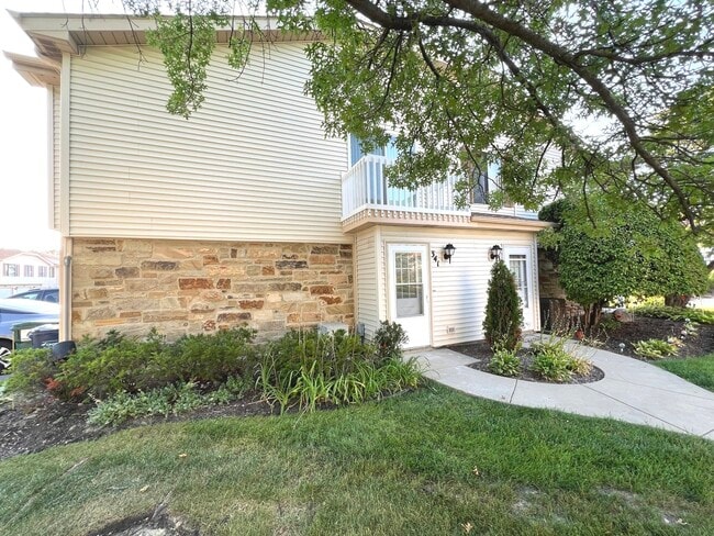 Building Photo - 341 Jefferson Ct Rental
