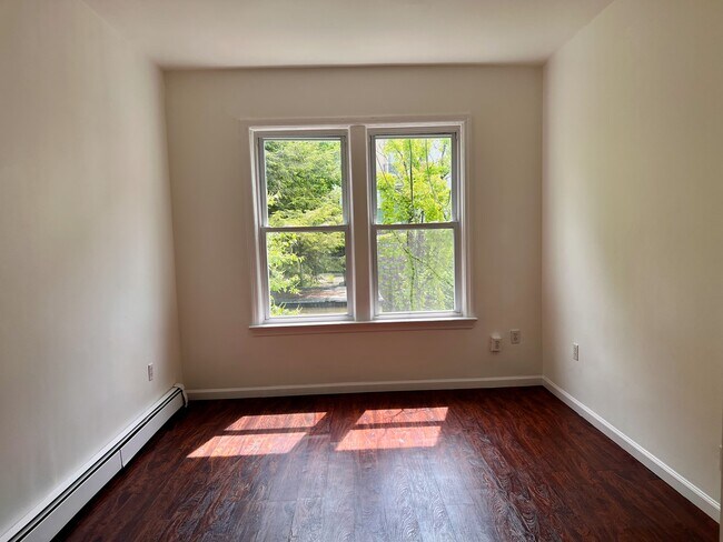 Photo - 26 Dales Ave Unidad 2nd Floor