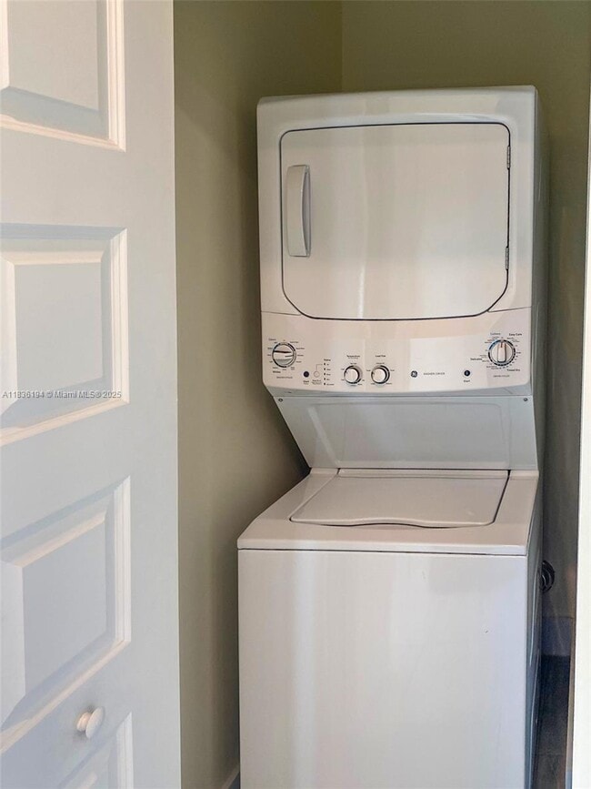 Building Photo - 8301 NW 41st St Unit b107