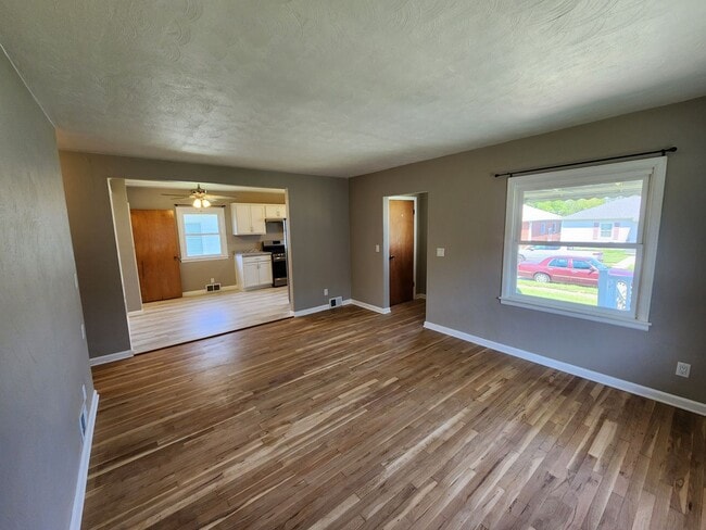 Photo - Great 3 Bedroom House