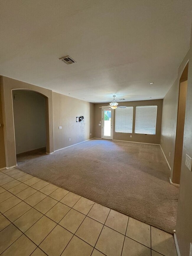 Photo - 11852 W Fordson Dr