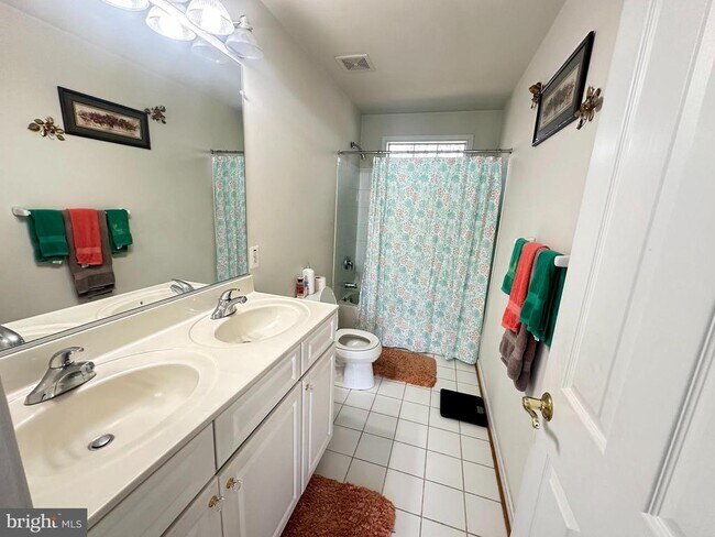 Photo - 541 7 Trails Dr