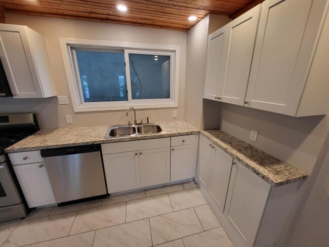 Photo - 2105 S Geddes St