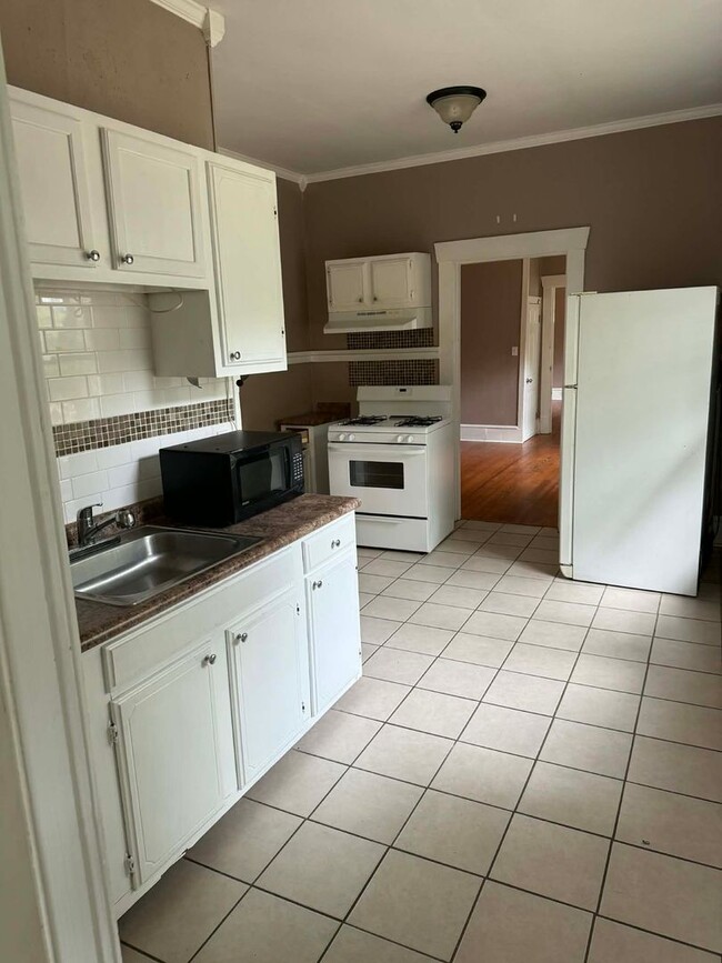 Photo - 409 Rutherford St