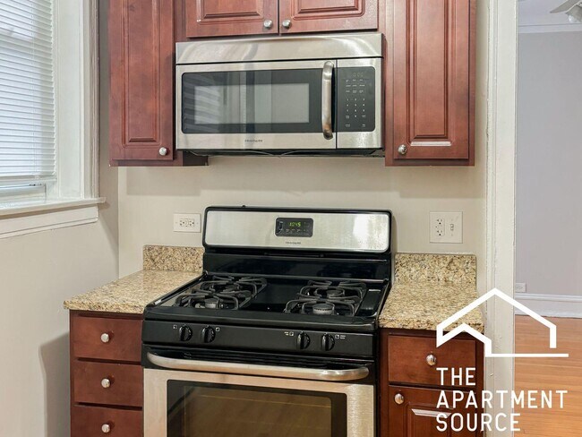 Photo - 1831 W Winona St Unit 2