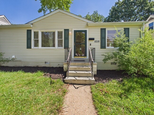 Photo - 6514 Stuart Ave