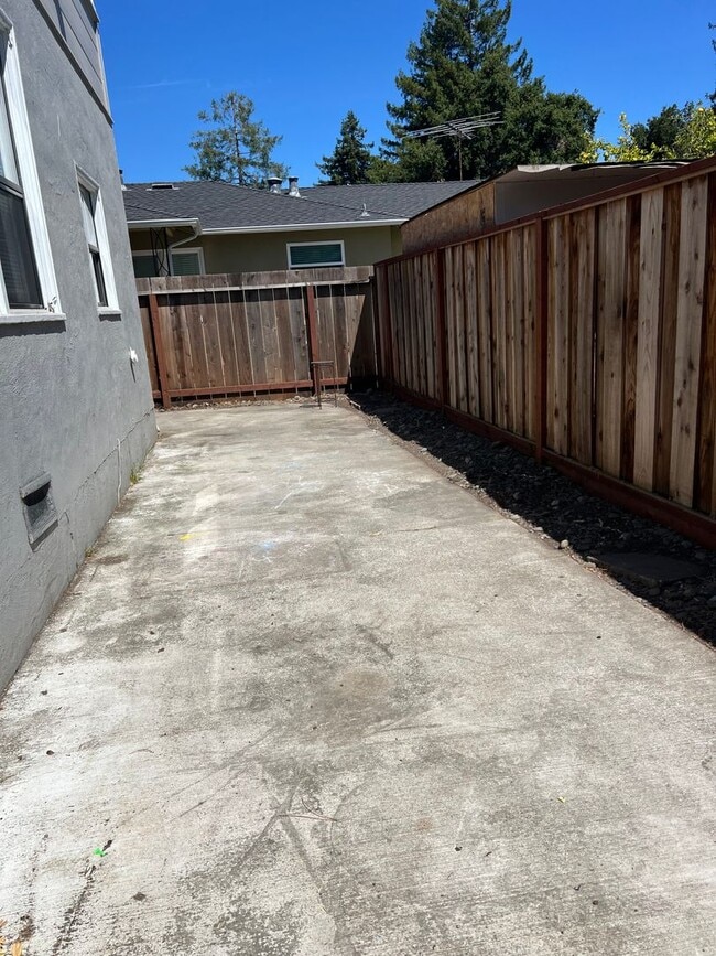 Photo - Ready to Move-In (3bed/1 bath, one unit of...