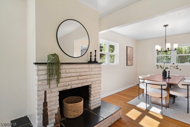 Photo - 778 Harding Rd