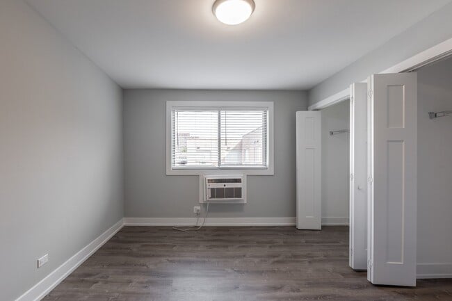 Photo - 530 W Aldine Ave Unit 2