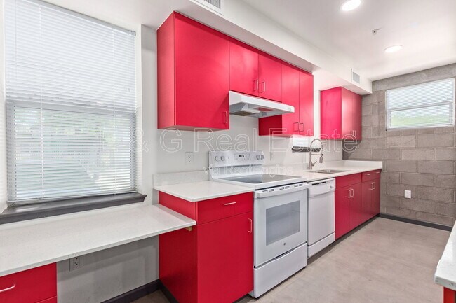 Photo - 129 N 11th Ave Unit 1b