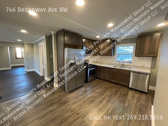 Photo - 746 Broadway Ave NW
