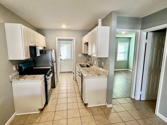 Photo - 755 Burcale Rd