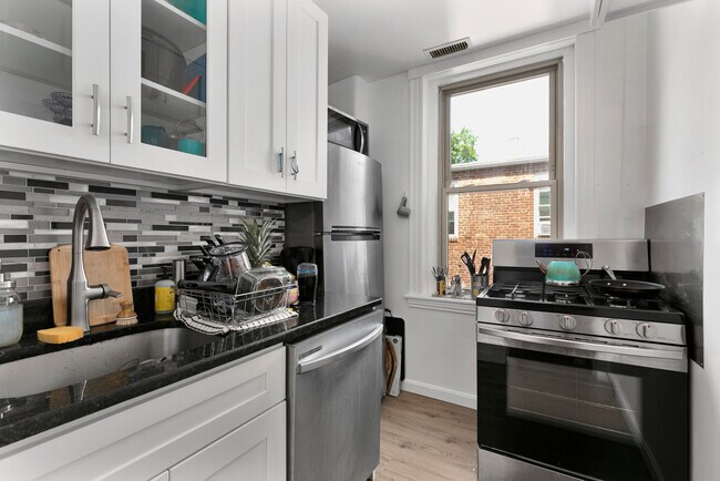 Photo - 15 Woodbridge St Apartments Unit 7 woodbridge 6