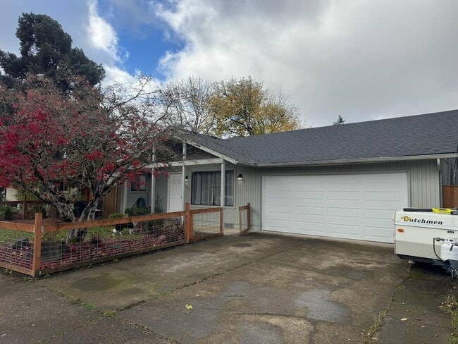 Photo - 3989 Josh St