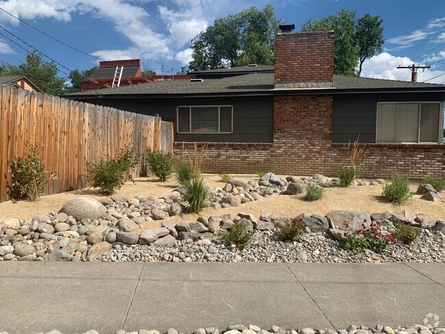 Building Photo - Martin St Unit 221A Rental