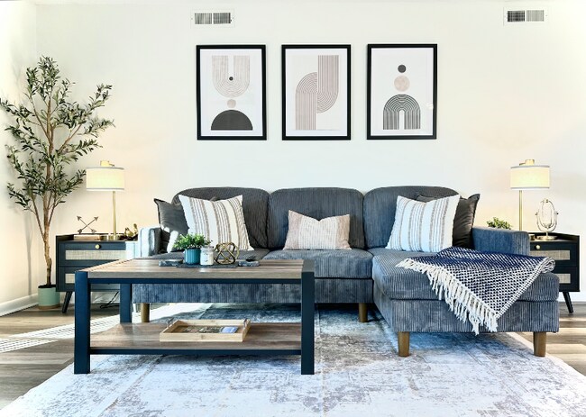 Building Photo - 174 Turnwood Ln