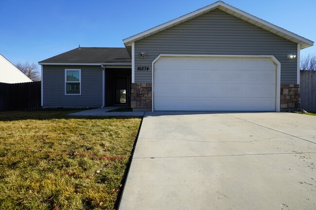 Photo - 16274 Silver Creek Ave