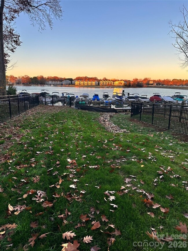 Building Photo - 21647 Crown Lake Dr