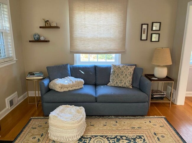 Photo - 4629 Tilden St NW