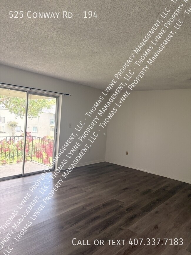 Photo - 525 Conway Rd