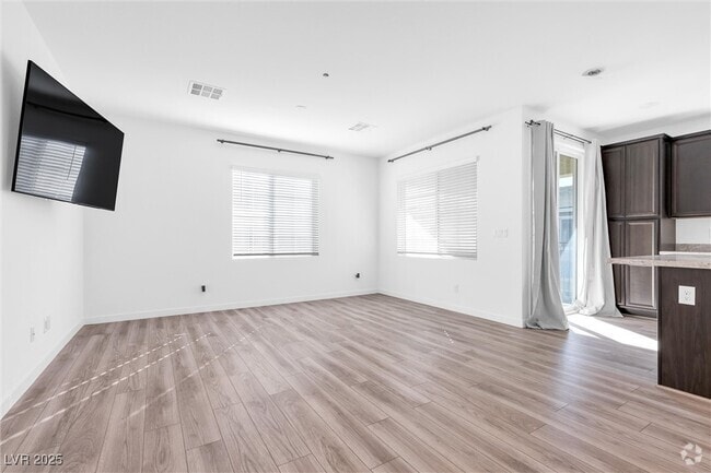 Building Photo - 5730 Sky Pointe Dr Rental