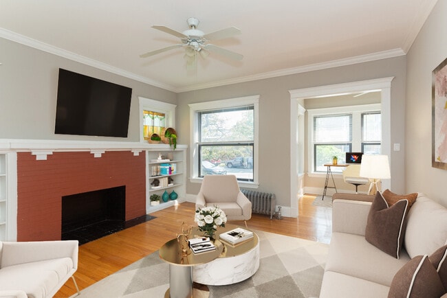 Photo - BJB Evanston - 1576 Oak
