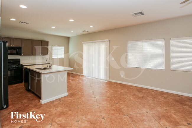 Photo - 6425 Casamar St