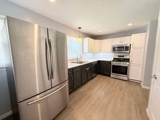 31 University Ct